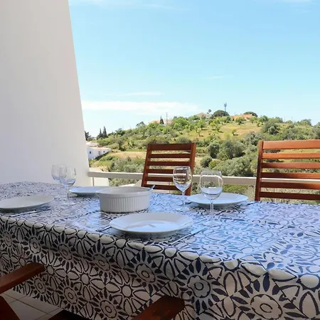 Lovelystay - Divine 3bdr Duplex House W/ Pool & Garden Patroves