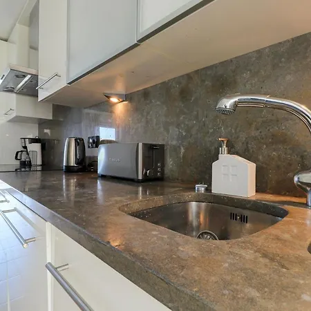 Lovelystay - Divine 3bdr Duplex House W/ Pool & Garden Holiday home